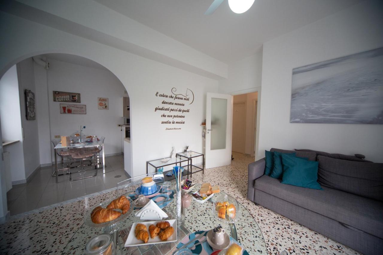 Casa Luisa Acomodação com café da manhã Salerno Exterior foto